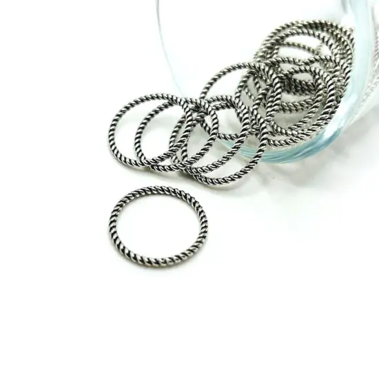 18mm, Silver Closed Decorative Connector Jump Rings {1}