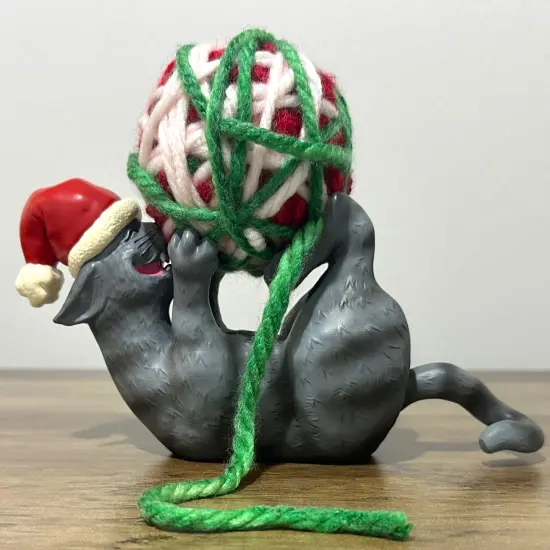 Tree Buddees Black or Orange Cat Yarn Holder / Christmas Ornament Display Holder 10" x 4.5" Black cat {12}