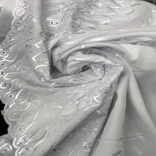 1 Yard White Single Side Embroidered Eyelet Fabric 80% Polyester 20% Cotton 43/44 Wide {4}