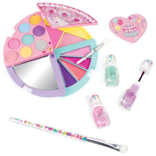 3C4G: That Takes the Cake! Cosmetic Palette - 21pc Shaped Complete Beauty Set, Blush-Eyeshadow-Lip Gloss-Nail Polish, Three Cheers For Girls, Kids 8+ {5}