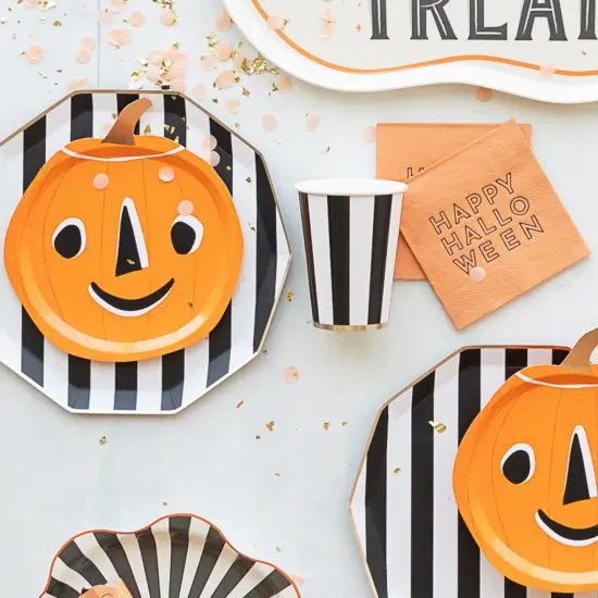 HAPPY HALLOWEEN ORANGE COCKTAIL NAPKINS {2}