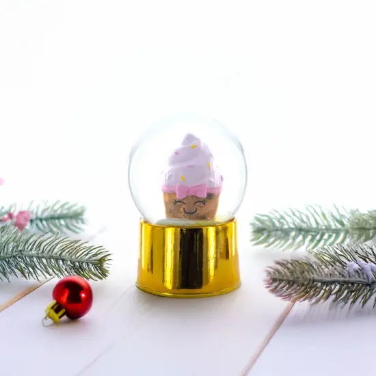 Golden Cupcake Elegance Mini Water Snow Globe {3}