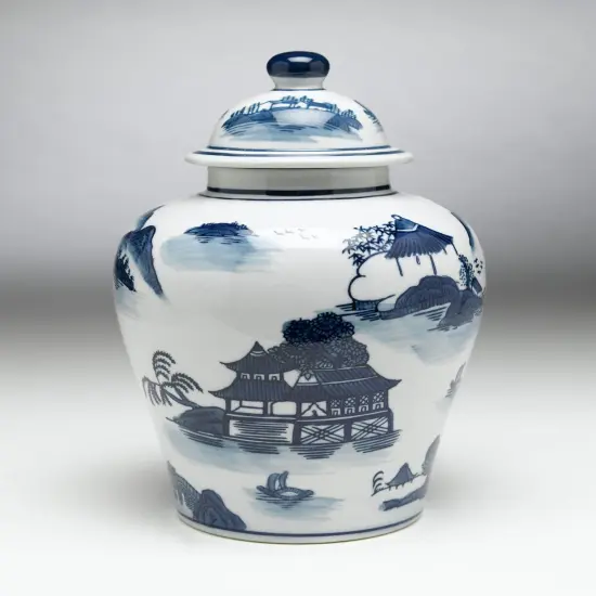 AA Importing 59731 Blue And White Ginger Jar With Lid {1}