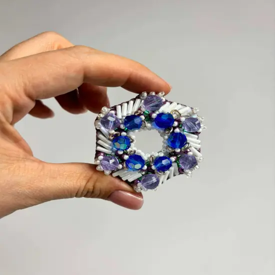 Beadwork Kit for making Crystal Art brooch Winter wreath BP-362C {1}