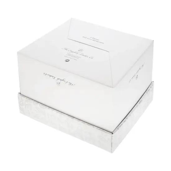 Disney English Ladies: Cruella Figurine {4}