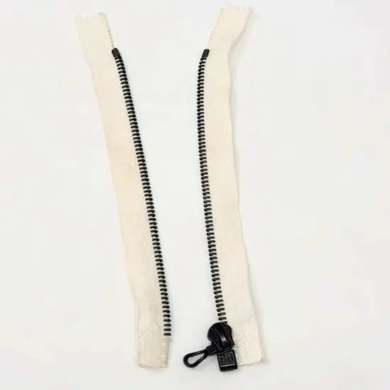 Zipper &ndash; Off White 7" 6MM Black Teeth Open Bottom {5}