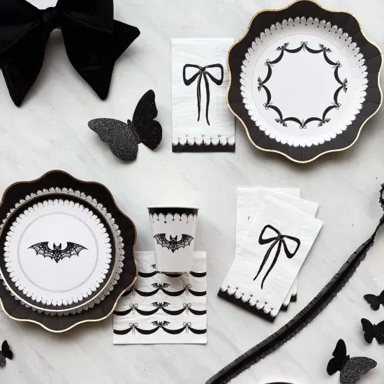 ELEGANT HALLOWEEN GUEST TOWELS {4}