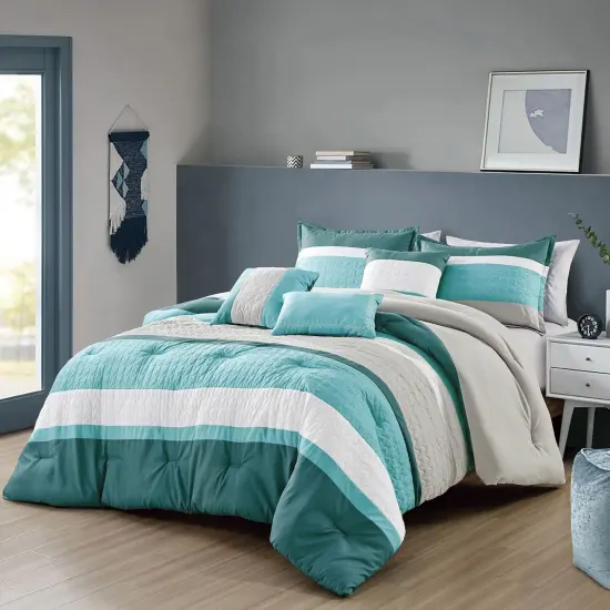 Complete 6 Piece Bedding Set with Breakfast Pillow {3}