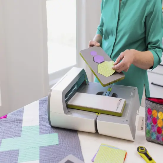 GO! Big Electric Fabric Cutter Starter Set {5}