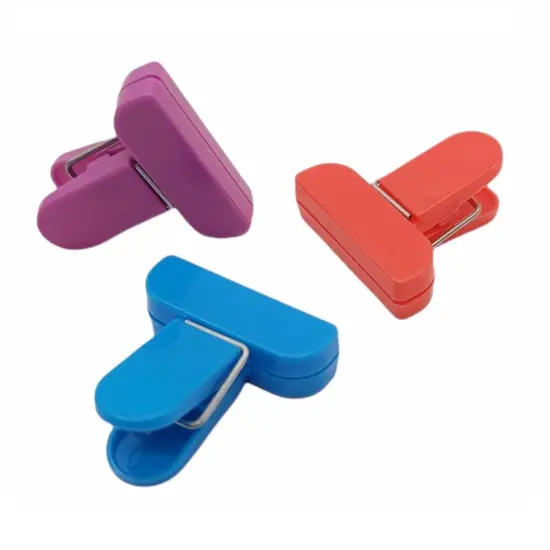 Handy Housewares 6 Piece Multi-Purpose Bag Clips Set, Includes 3 Mini 1.5" Wide Chip Clips and 3 Bread / Snack 4" Wide Bag Sealing Clips {3}