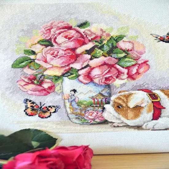 Bulldog and Buterflies K-94 Counted Cross-Stitch Kit {1}