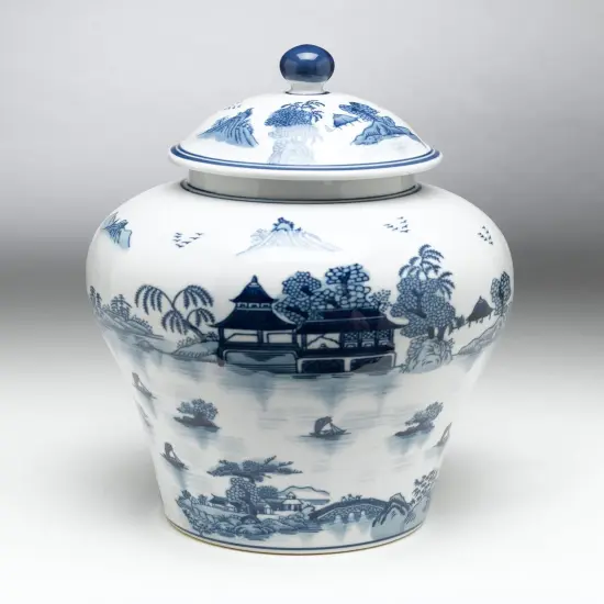 AA Importing 59739 Blue And White Ginger Jar With Lid {1}