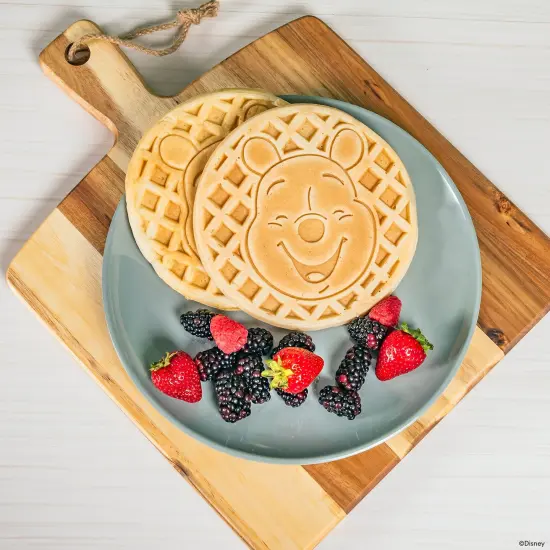 Uncanny Brands Disney Winnie the Pooh Waffle Maker {5}