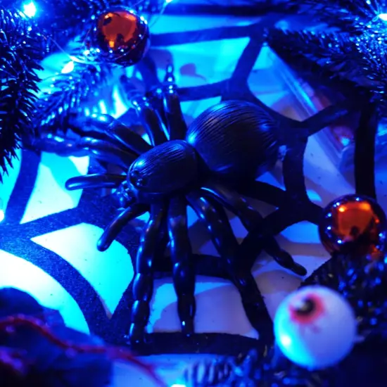 Black Halloween Spider Wreath with LED Light {4}