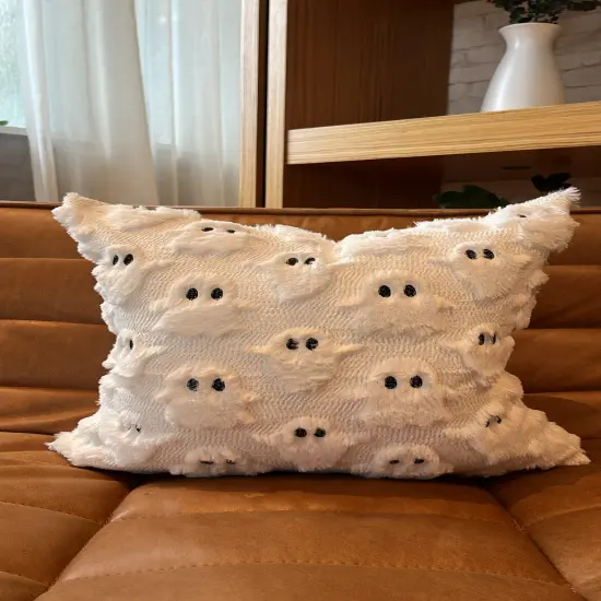 18&rdquo; White Faux Fur Ghost Pillow Cover with Hidden Zipper {2}