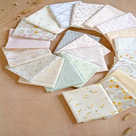 Mix The Volume Fat Quarter Bundle byfor Art Gallery (FQWCAPMV) {4}