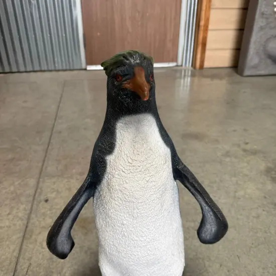 Rock Hopper Penguin Statue {4}