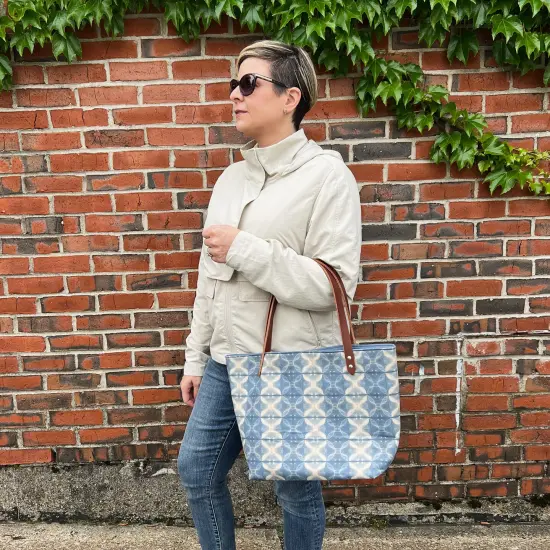 Crosscut Sewing Co.&reg; Market Tote Bag Sewing Project Kit for Beginners with Fabric, Instructions and Video Shibori {6}