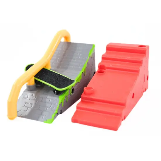 Legend Toys Teenage Mutant Ninja Turtles Finger Skateboard Playset {2}