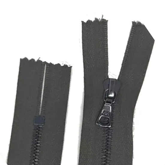 Zipper &ndash; Olive 4MM Gun Metal Teeth Closed Bottom 5.5" {2}