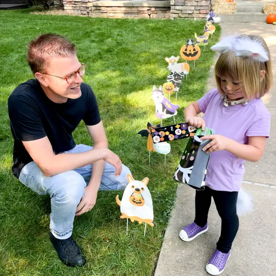 Big Dot of Happiness Halloween Pets - Cats and Dogs Party Favor Kids Stickers - Birthday Goodie Bag Filler - 16 Sheets - 256 Stickers {3}