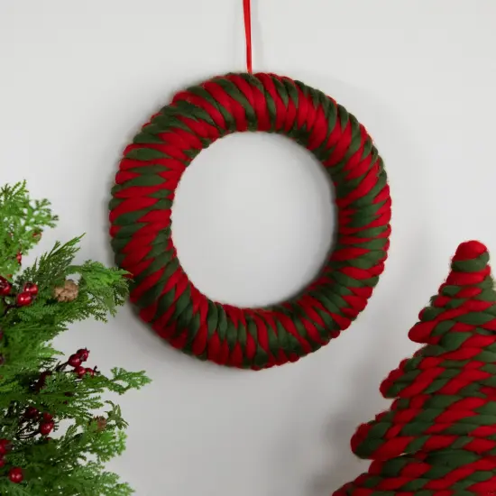 Northlight Twisted Yarn Plush Christmas Wreath - 13.5" - Unlit Red {1}
