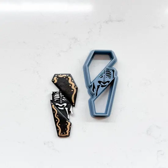 COFFIN SKELETON | HALLOWEEN 2025 | CLAY CUTTERS {1}