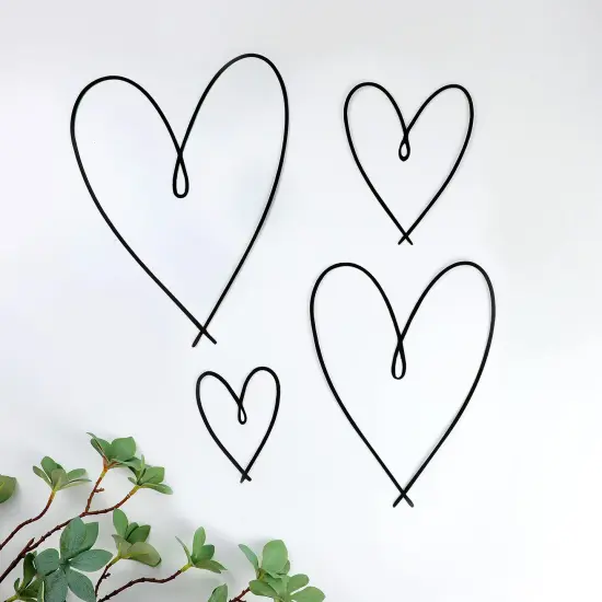 4 Pieces Metal Heart Wall Art Décor, Love Heart Wall Decoration Sign Metal Wall Ornaments for Valentine's Day Bedroom Living Room Decoration (Black) {1}