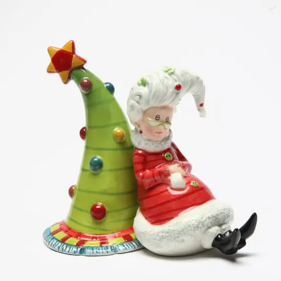 Ceramic Christmas Decor Mrs. Claus Waiting For Santa Salt & Pepper Shakers, Home D&eacute;cor, Gift for Her, Gift for Mom, Kitchen D&eacute;cor {3}