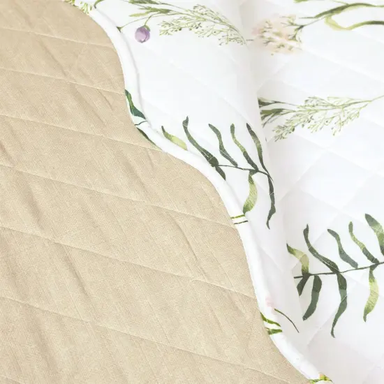 Lightweight Floral Quilt Set Full Queen with Scalloped Edge {3}