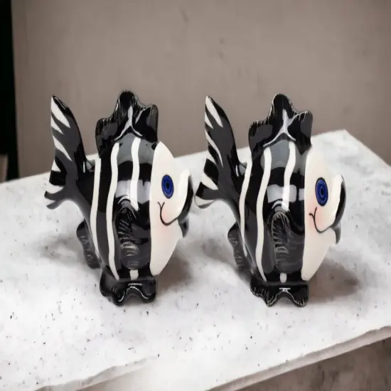 Ceramic Black and White Fish Salt and Pepper Shakers, Home D&eacute;cor, Gift for Her, Gift for Mom, Kitchen D&eacute;cor {1}