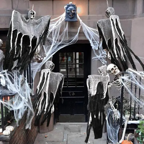 Halloween Hanging Ghost {2}