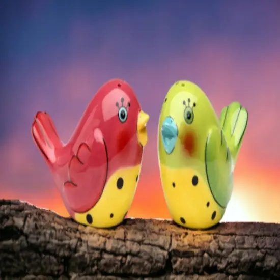 Ceramic Red And Green Dotted Love Birds Salt & Pepper Shakers, Home D&eacute;cor, Gift for Her, Gift for Mom, Kitchen D&eacute;cor, Birdwatcher Gift {2}