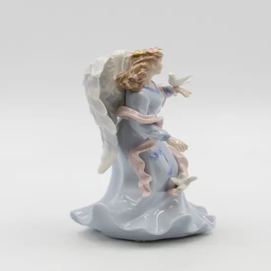 Ceramic Angel Holding Peace Dove Music Box, Home D&eacute;cor, Religious D&eacute;cor, Religious Gift, Church D&eacute;cor, Baptism Gift {5}