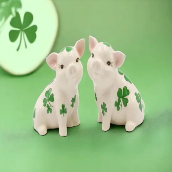 Ceramic Pigs with Shamrock Design Salt and Pepper Shakers, Gift for Her, Gift for Mom, Kitchen D&eacute;cor, Irish Saint Patrick&rsquo;s Day D&eacute;cor {1}