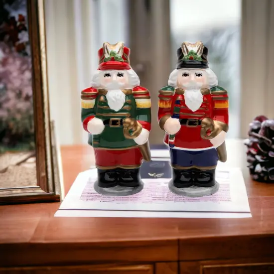 Ceramic Christmas Nutcracker Salt & Pepper Shakers, Home D&eacute;cor, Gift for Her, Gift for Mom, Kitchen D&eacute;cor, Christmas D&eacute;cor {2}