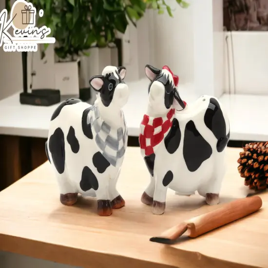 Hand Painted Ceramic Cow Salt & Pepper Shakers, Home D&eacute;cor, Gift for Her, Gift for Mom, Kitchen D&eacute;cor, Dining Table D&eacute;cor, Farmhouse Decor {1}