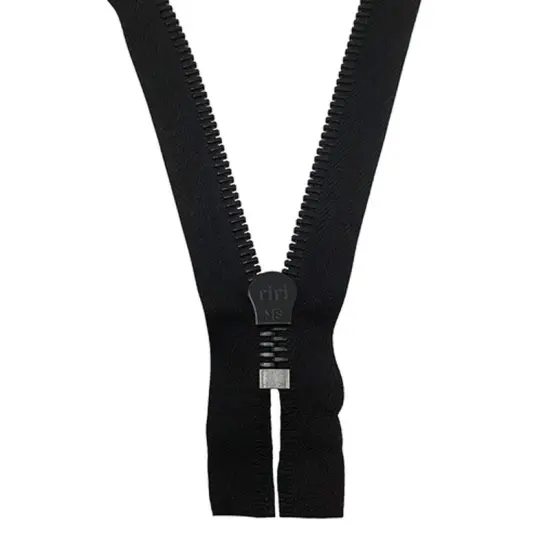 Zipper &ndash; Black 8MM Closed Bottom with KTA Pull, Black/Black {6}