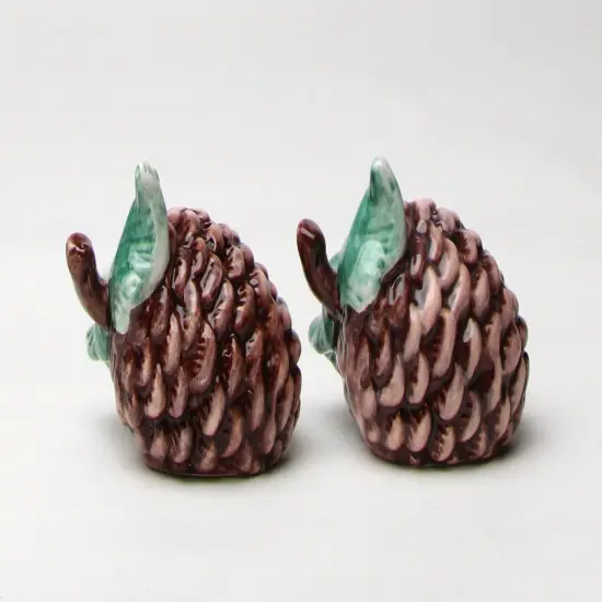 Ceramic Christmas Pine Cone Salt & Pepper Shakers, Home D&eacute;cor, Gift for Her, Gift for Mom, Kitchen D&eacute;cor, Christmas D&eacute;cor {4}