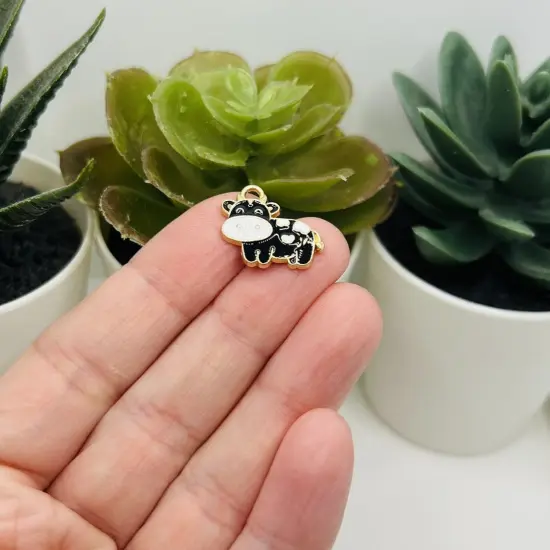 1, 4, 20 or 50 Pieces: Black Enamel Cow Charms {2}