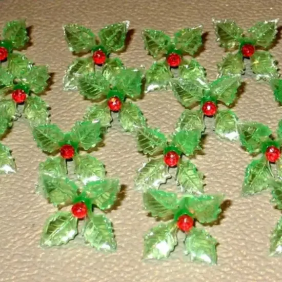 Kitcheniva Green Holly Poinsettia Red Pin Centers Bulbs 25 Pcs {1}
