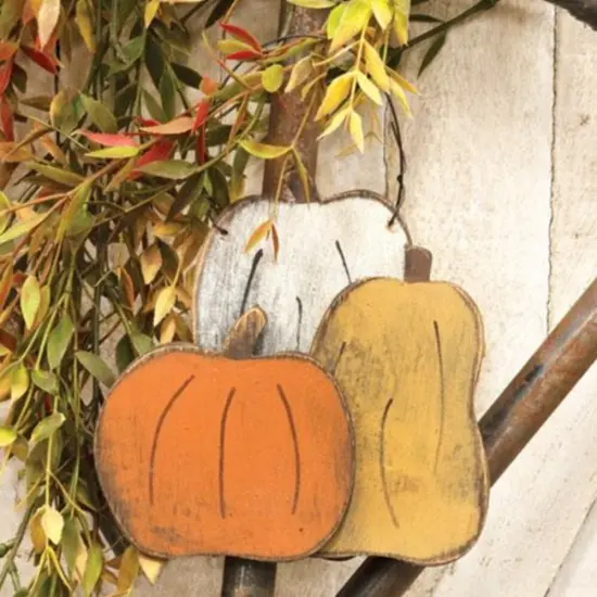 Primitive Triple Pumpkin Ornament {1}