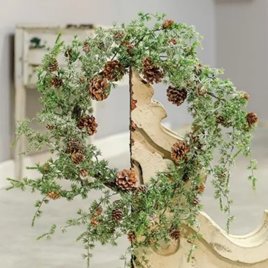 Icy Stowe Cedar Wreath 24" {1}