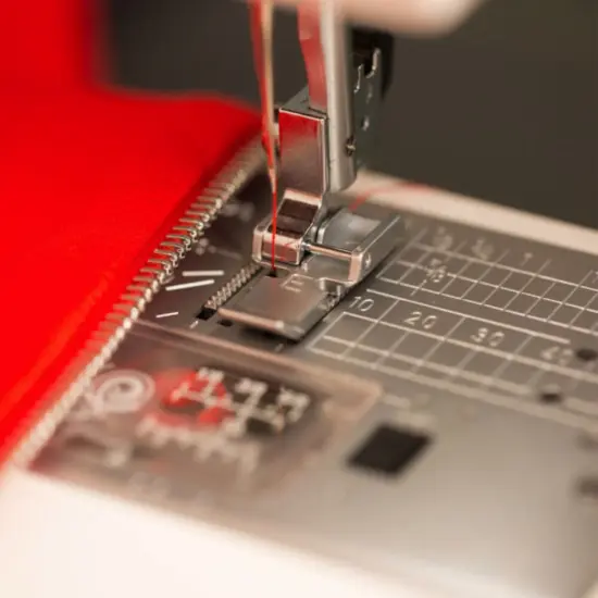 Elna eXperience 530 Computerized Machine {2}