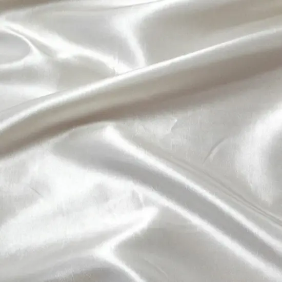 1 Yard Off White Taffeta Fabric 60" Width Polyester Weddings, Gowns & DIY D&eacute;cor {1}