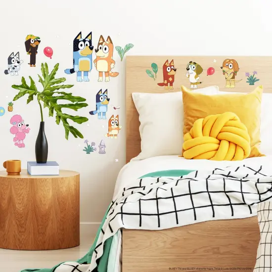 RoomMates Bluey Family and Friends Peel and Stick Wall Decals, RMK5457SCS {5}