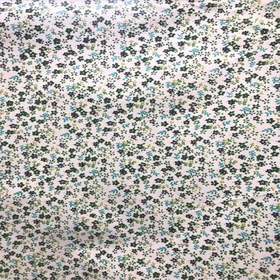 1 Yard Green Small Daisy Print Poly Cotton Fabric for Sewing Crafts and Decorative Projects 59/60 Inch Width {1}