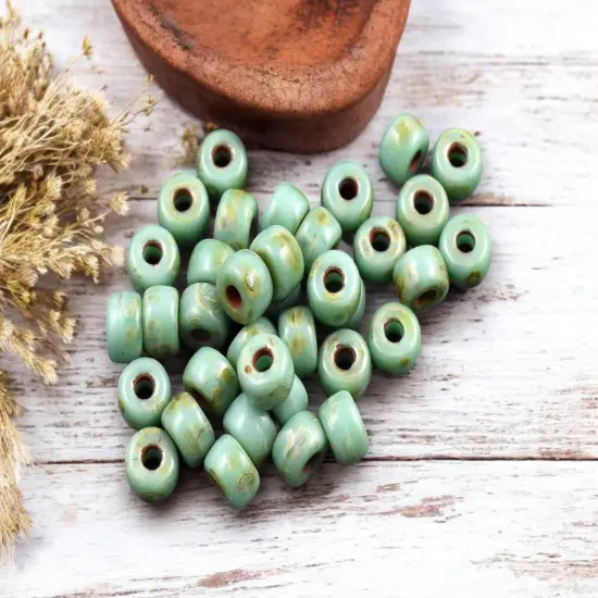 20g Green Turquoise Travertine 2/0 Matubo Beads {3}