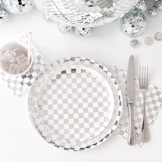 SILVER CHECKER NAPKINS {3}