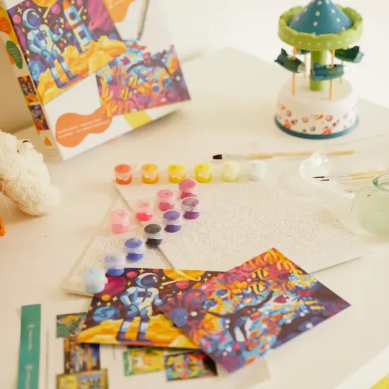 Astronaut and Maritime World {5}